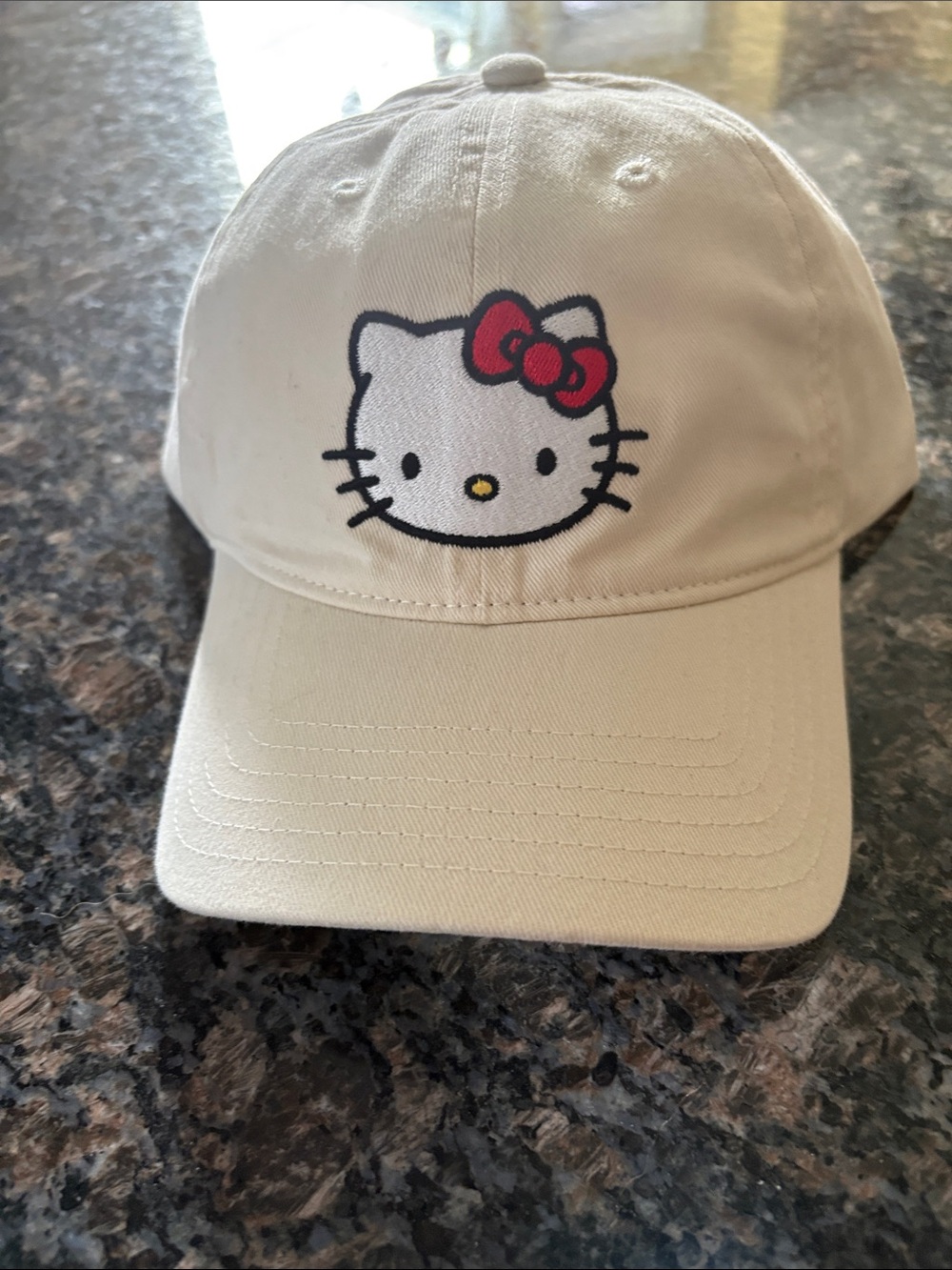 Brand new hello kitty cream baseball hat adult